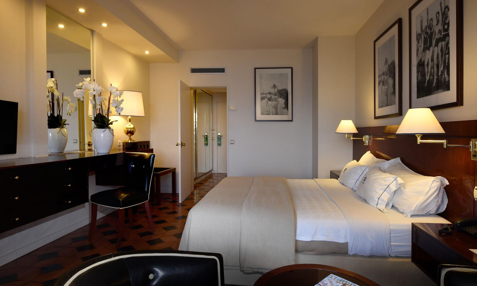 Algarve Casino Hotel Portimao Bagian luar foto A room at the Mandarin Oriental, Paris