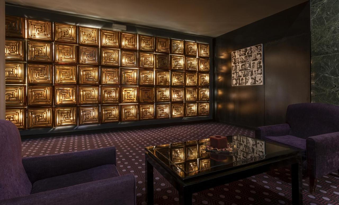Algarve Casino Hotel Portimao Bagian luar foto The interior of the hotel