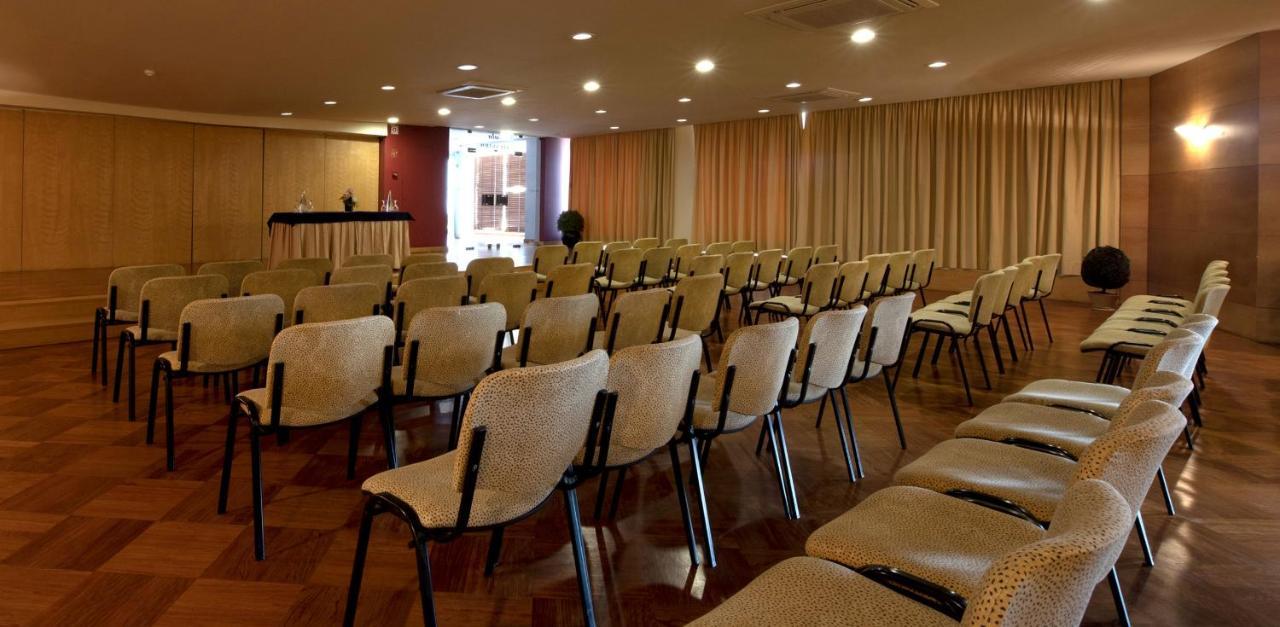 Algarve Casino Hotel Portimao Bagian luar foto The main conference room